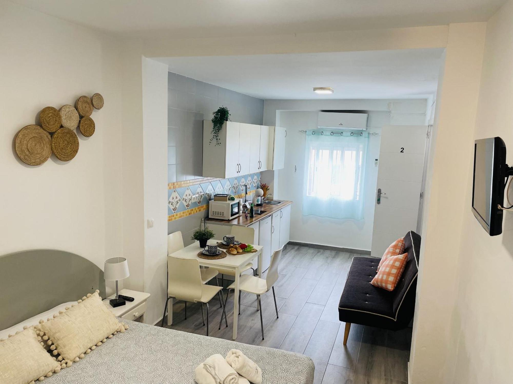 Estudio Jimena Carabeo En El Centro De Nerja Εξωτερικό φωτογραφία