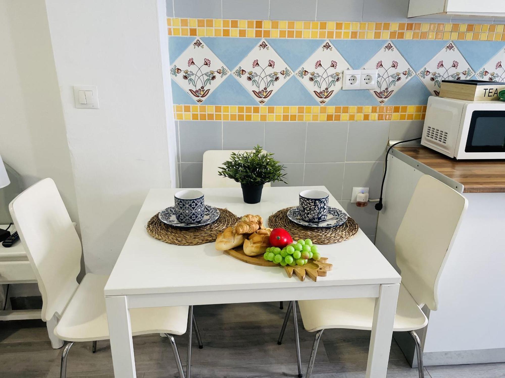 Estudio Jimena Carabeo En El Centro De Nerja Εξωτερικό φωτογραφία