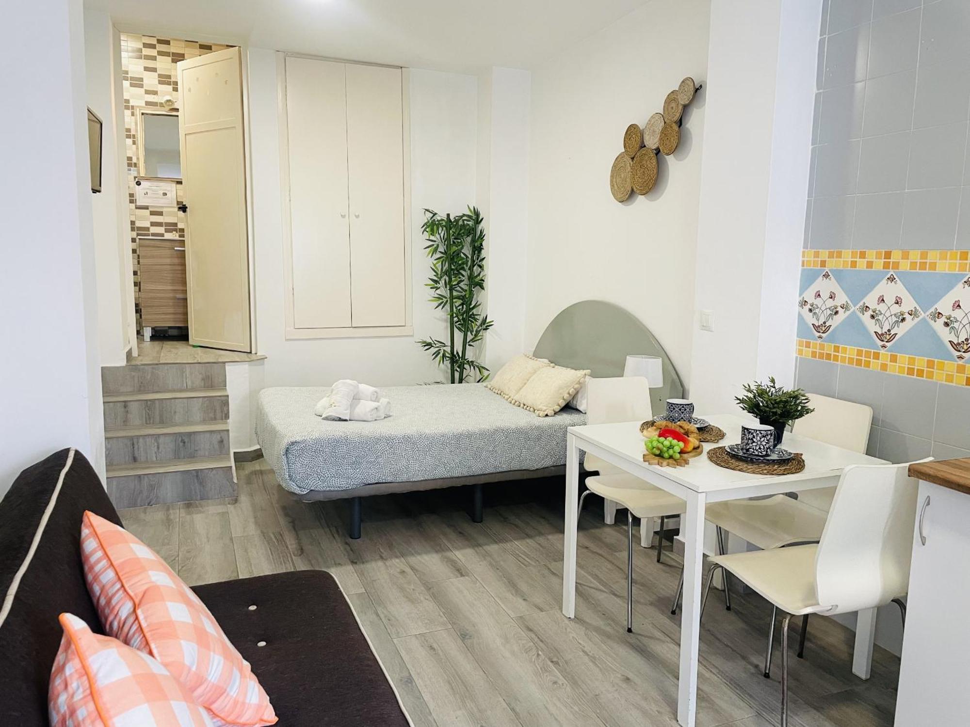 Estudio Jimena Carabeo En El Centro De Nerja Εξωτερικό φωτογραφία